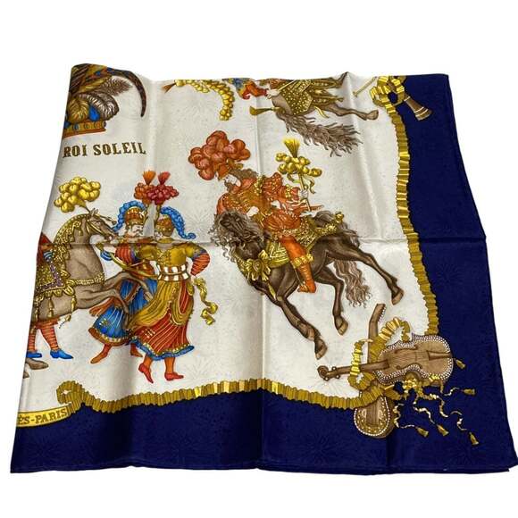 HERMES Blue Silk Scarf - Picture 4 of 8
